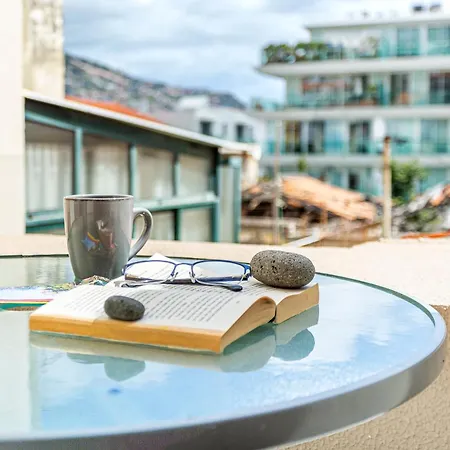 Center T1 *